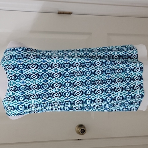 New Directions Size M Blue Aqua and Teal Patterned Sleeveless Top w/ White Under - Picture 5 of 12